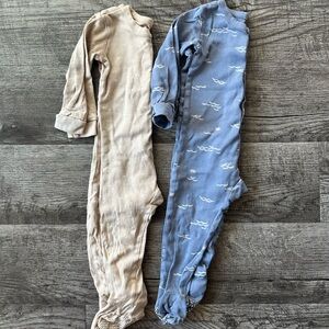 Colored organics baby footies